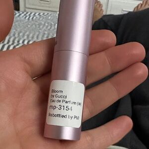 Gucci Bloom Travel Spray - Light Pink Metallic Atomizer NEVER USED
